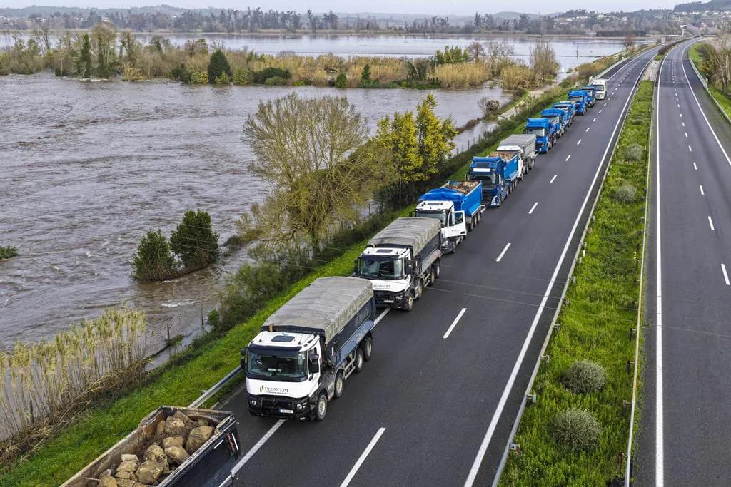 PConcept mobiliza equipas na A1 após rebentamento de dique em Coimbra